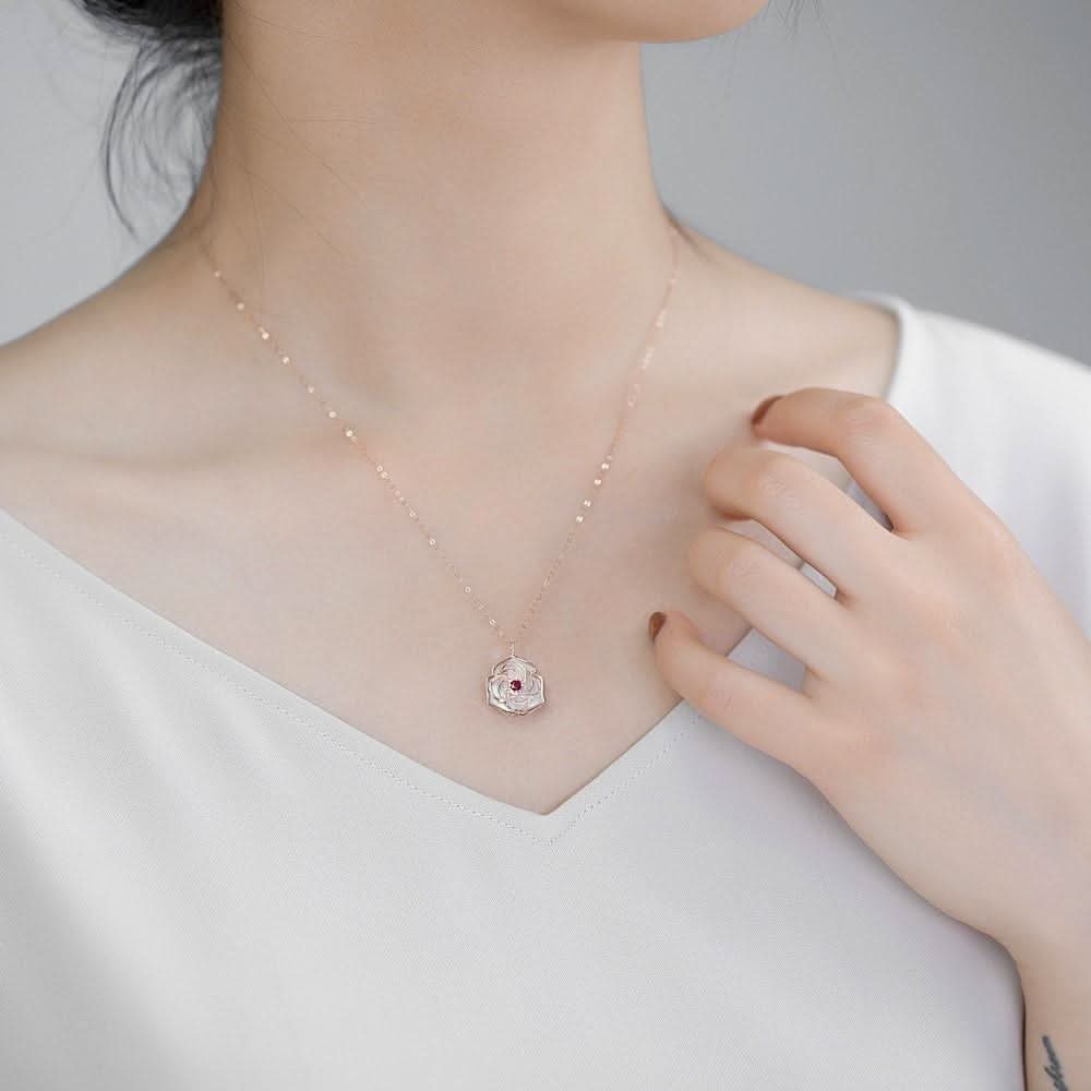 18k Solid Gold Romantic Red Rose Necklace - Melbourne, Australia