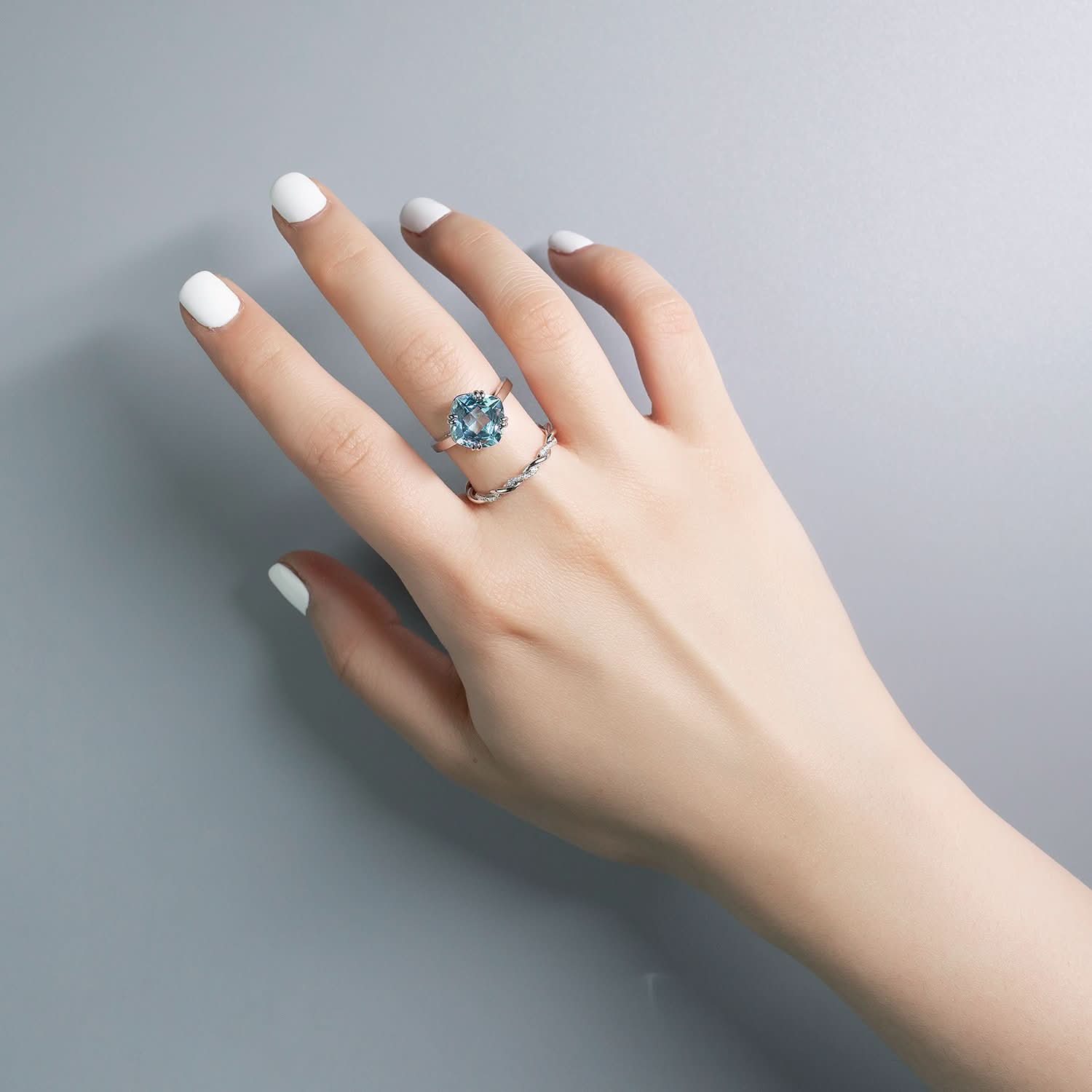 18K SOLID GOLD TOPAZ STATEMENT RING  - Melbourne, Australia