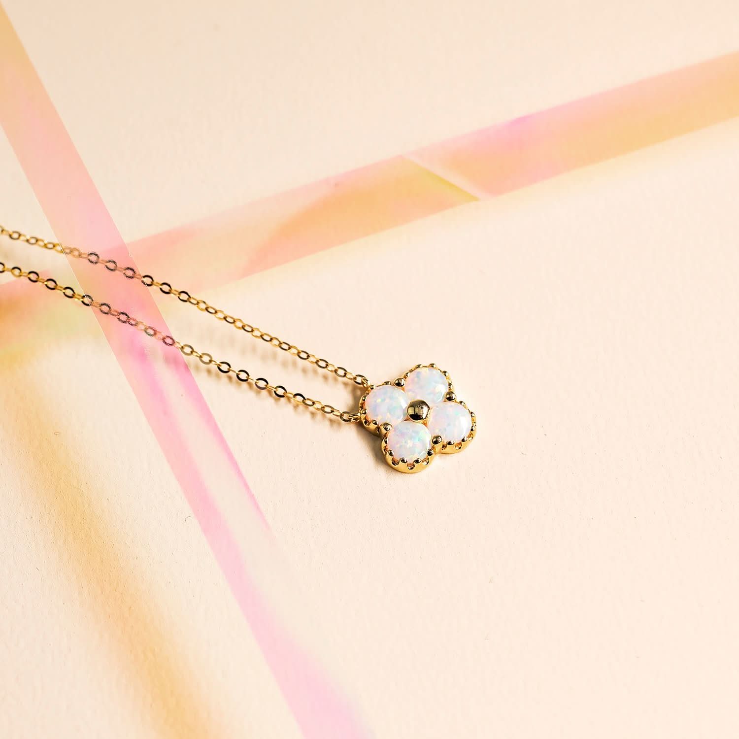 18k Solid Gold Australian  Opal Clover Necklace - Melbourne, Australia