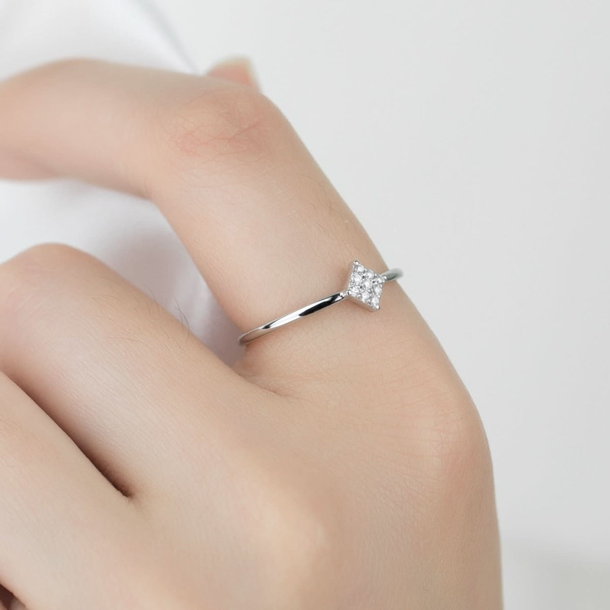 18k Solid Gold Diamond Ring in Square Shape - Melbourne, Australia