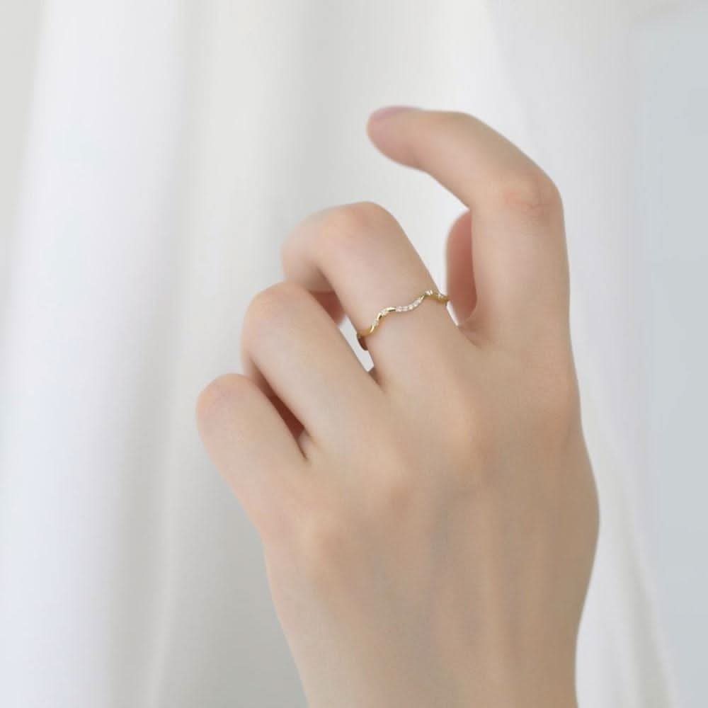 18k Solid Gold Wave Pattern Diamond Ring - Melbourne, Australia